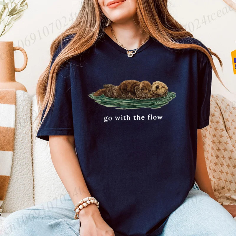 Go with The Flow Shirt,Cute Otter Print Women's T-Shirts,Sea Otter Lover Gift,Vintage Nature Graphic T-shirt,Ocean Life Tees