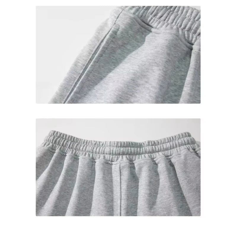 Stylish and Minimalist Shorts for Women, Featuring A Heart Print Design, with A Drawstring Elastic Waist for A Fashionable Look