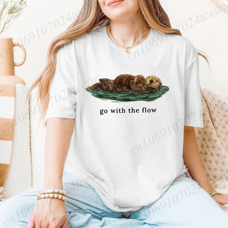 Go with The Flow Shirt,Cute Otter Print Women's T-Shirts,Sea Otter Lover Gift,Vintage Nature Graphic T-shirt,Ocean Life Tees